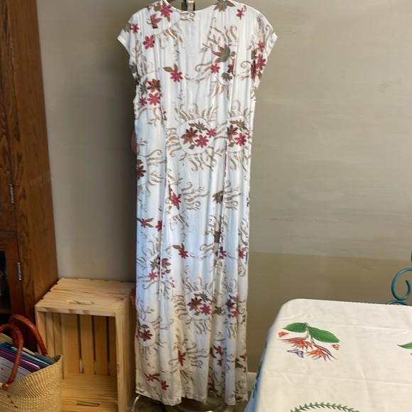Free People size XL dress. NWT White with wine color floral print. 100% Modal - Picture 5 of 9